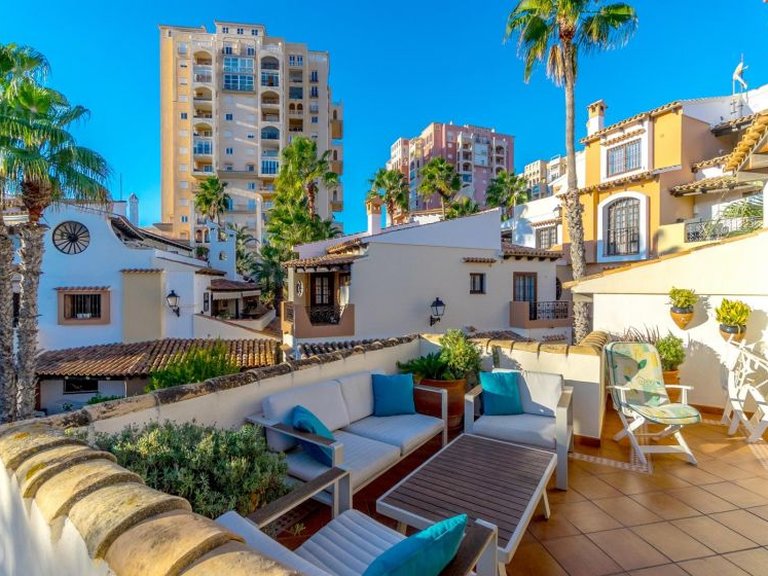 Apartment for Sale in Torrevieja, Alicante 25
