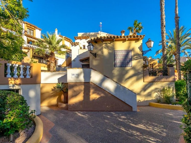 Apartment for Sale in Torrevieja, Alicante 31