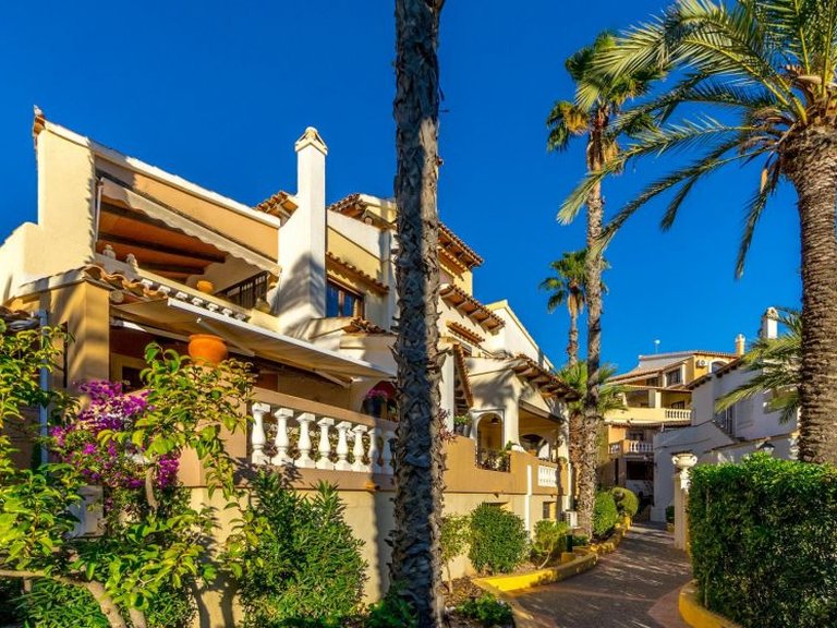 Apartment for Sale in Torrevieja, Alicante 1