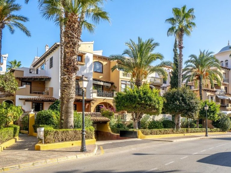 Apartment for Sale in Torrevieja, Alicante 34