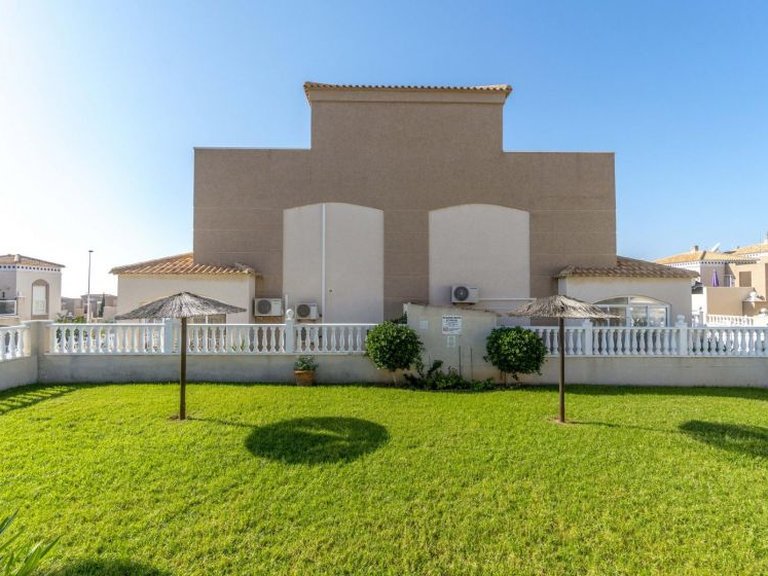 Town House for Sale in Torrevieja, Alicante 28