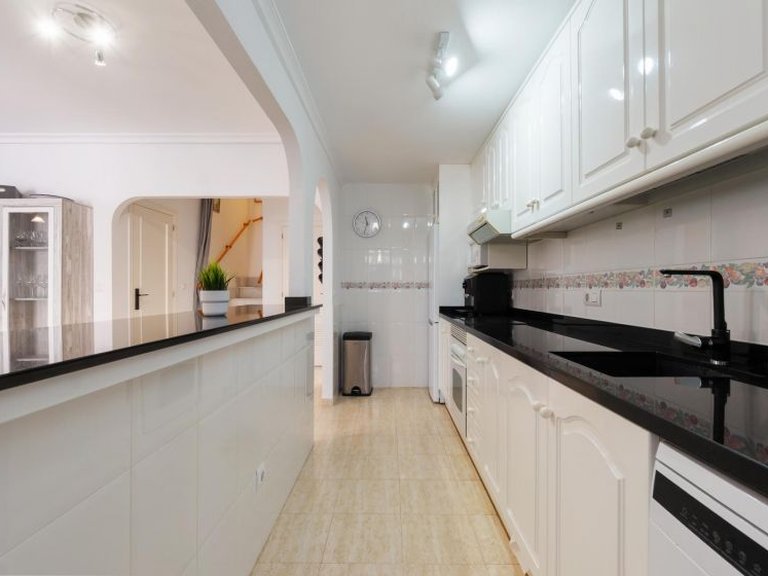 Town House for Sale in Playa Flamenca, Alicante 11