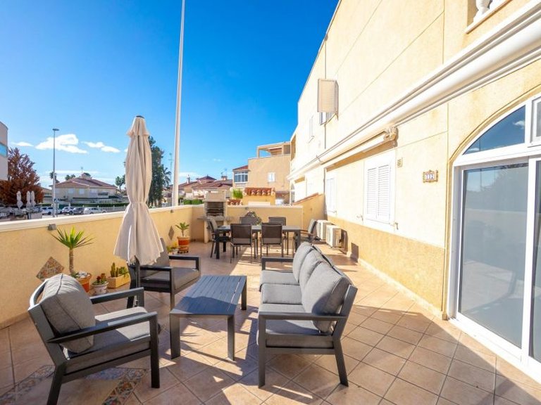 Town House for Sale in Playa Flamenca, Alicante 1