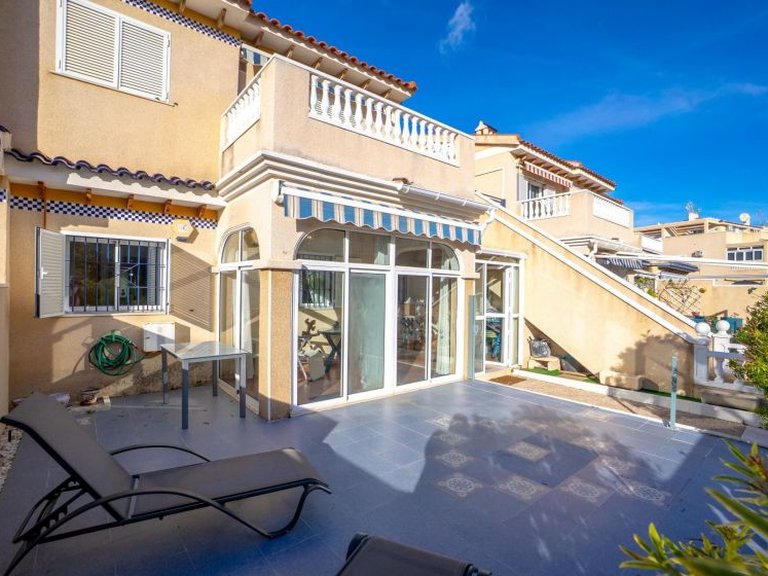 Apartment for Sale in Playa Flamenca, Alicante 1