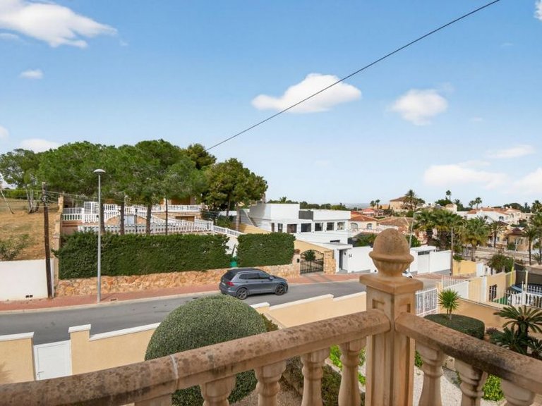 Villa for Sale in Torrevieja, Alicante 22