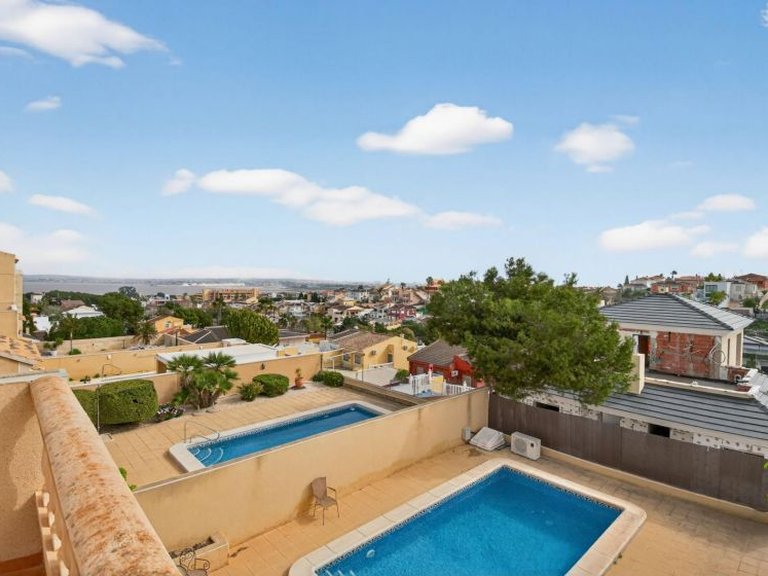 Villa for Sale in Torrevieja, Alicante 24
