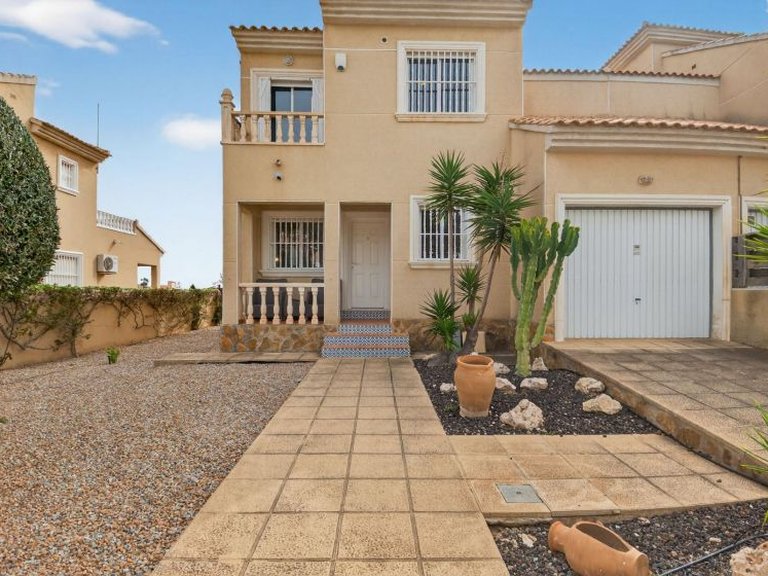 Villa for Sale in Torrevieja, Alicante 3