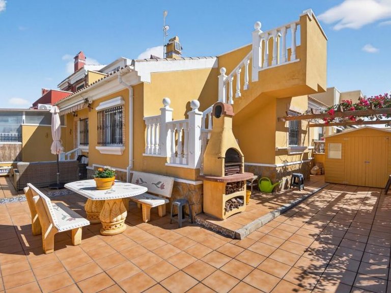 Town House for Sale in Torrevieja, Alicante 1