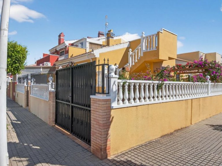 Town House for Sale in Torrevieja, Alicante 25