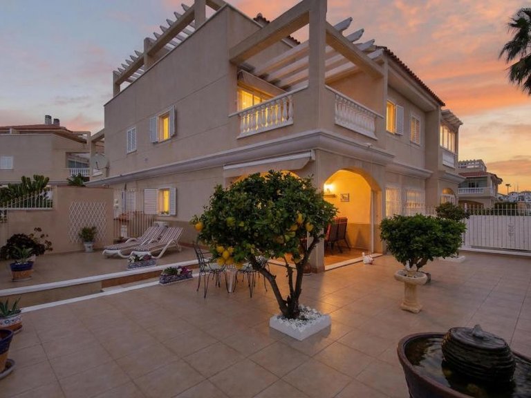 Town House for Sale in Playa Flamenca, Alicante 29