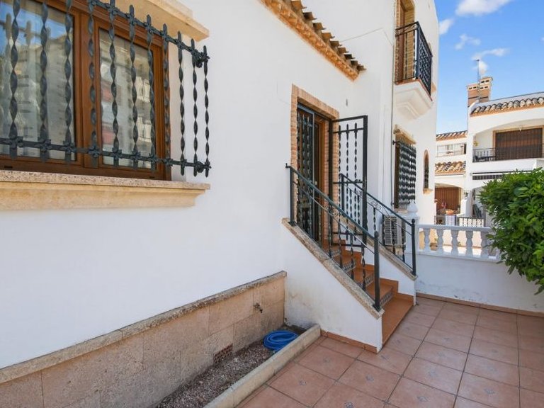 Villa for Sale in Playa Flamenca, Alicante 20