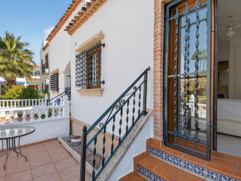 Villa for Sale in Playa Flamenca, Alicante 21