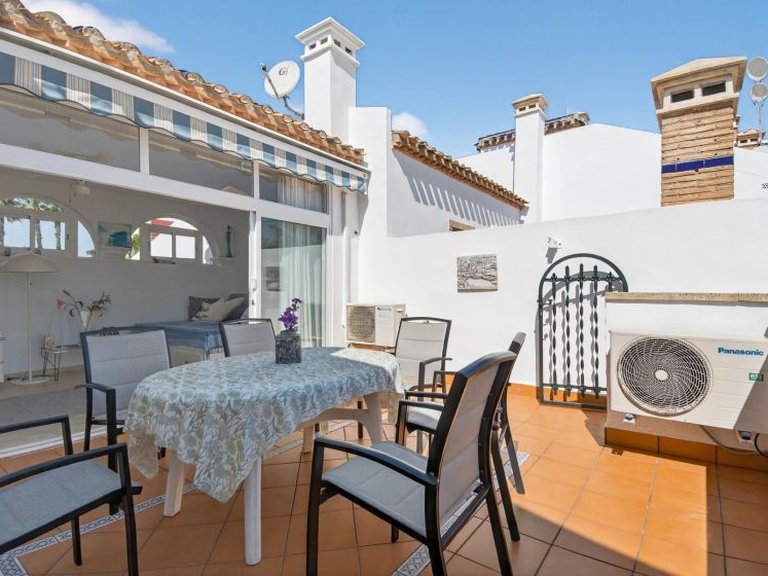 Villa for Sale in Playa Flamenca, Alicante 4