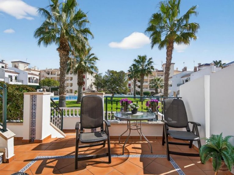 Villa for Sale in Playa Flamenca, Alicante 25