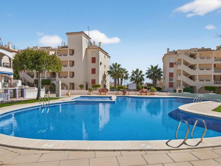 Villa for Sale in Playa Flamenca, Alicante 28