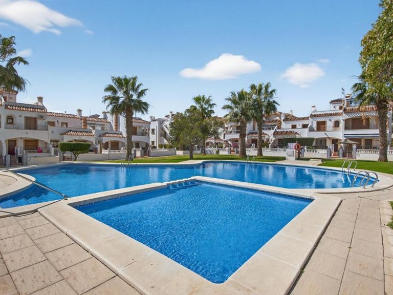 Villa for Sale in Playa Flamenca, Alicante 30