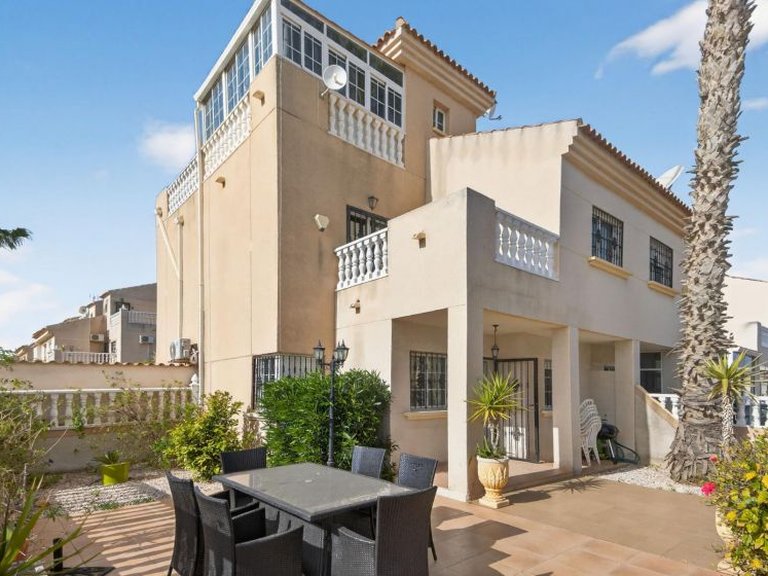 Town House for Sale in Torrevieja, Alicante 1