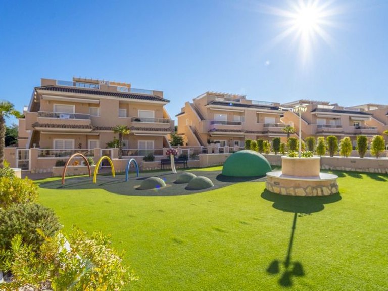 Town House for Sale in Punta Prima, Alicante 32