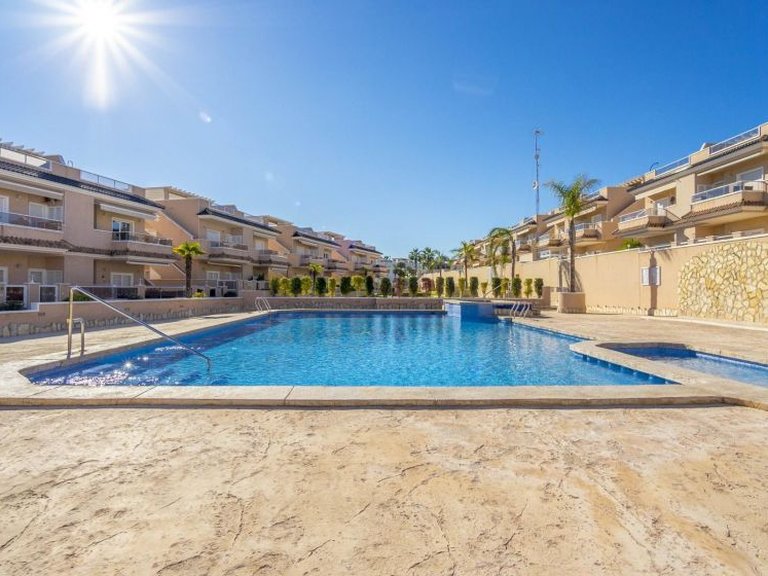 Town House for Sale in Punta Prima, Alicante 5