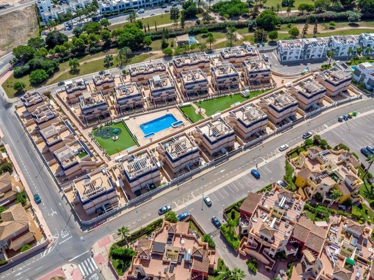 Town House for Sale in Punta Prima, Alicante 39