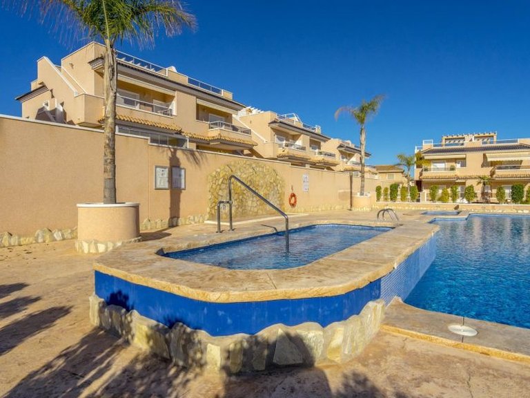 Town House for Sale in Punta Prima, Alicante 40
