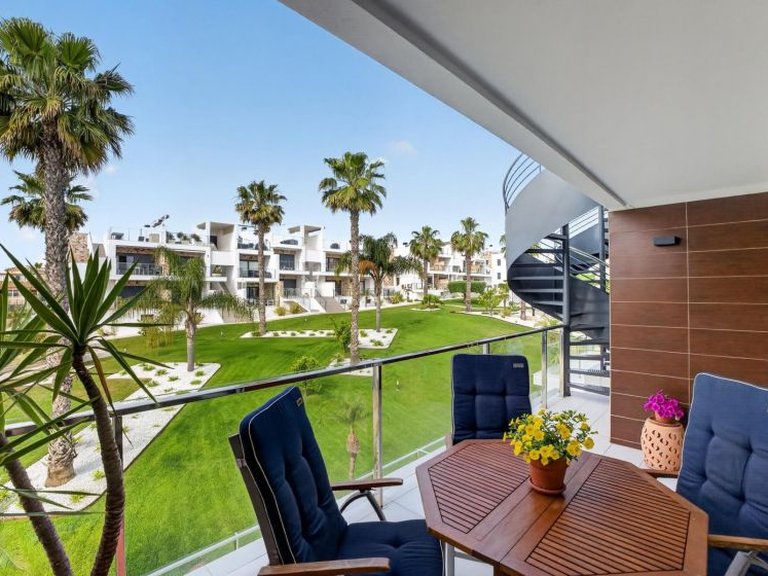 Apartment for Sale in Punta Prima, Alicante 3