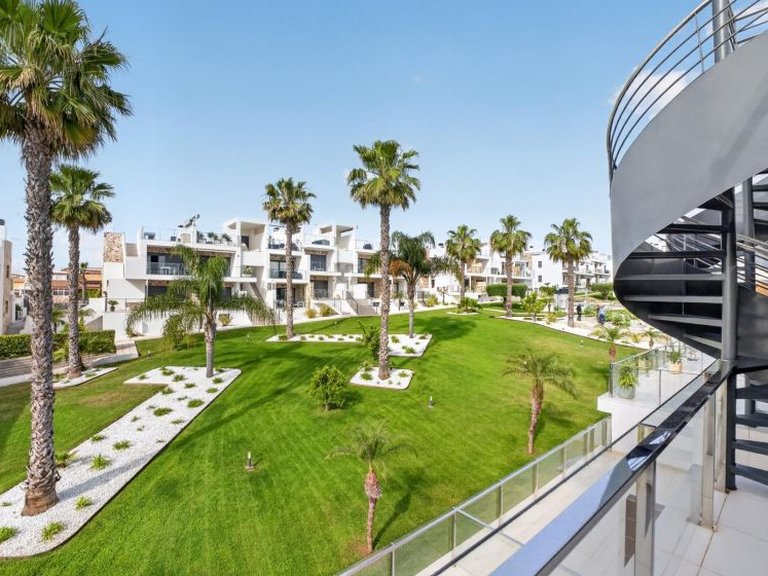 Apartment for Sale in Punta Prima, Alicante 19