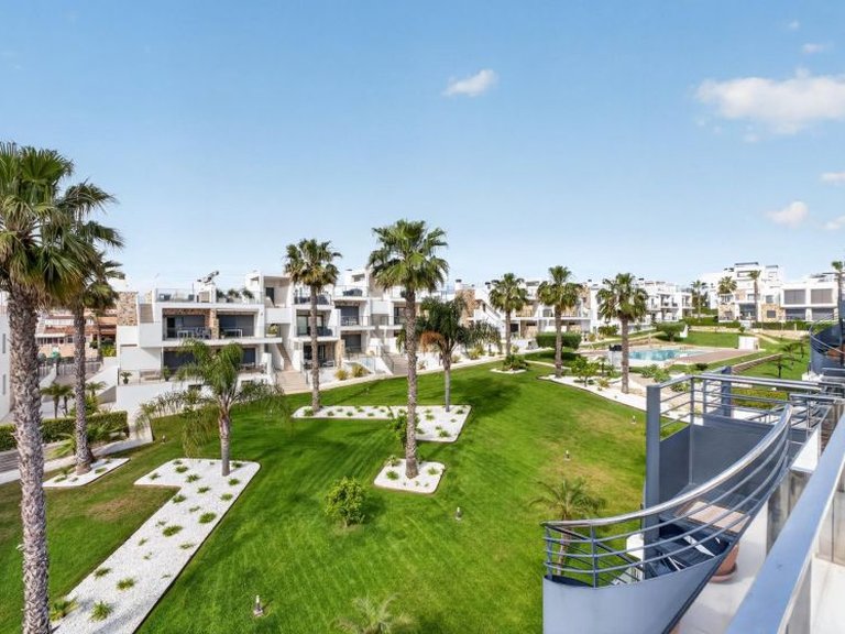 Apartment for Sale in Punta Prima, Alicante 24