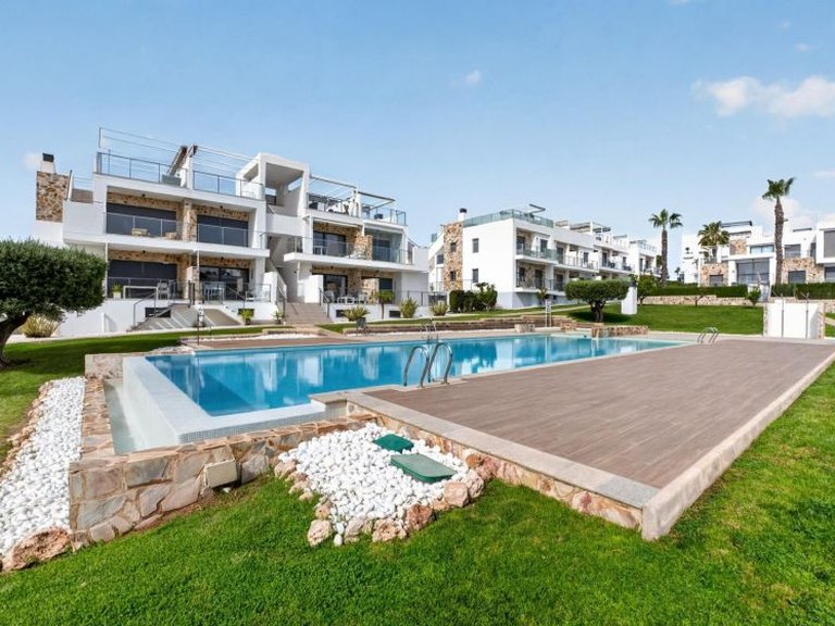 Apartment for Sale in Punta Prima, Alicante 1