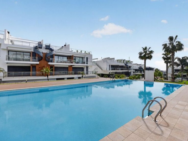Apartment for Sale in Punta Prima, Alicante 5