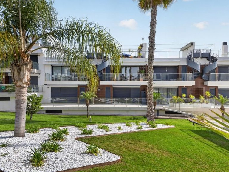 Apartment for Sale in Punta Prima, Alicante 33