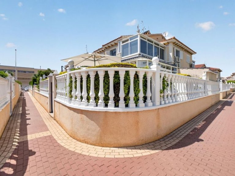 Town House for Sale in Playa Flamenca, Alicante 29