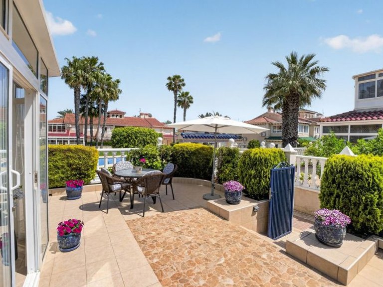 Town House for Sale in Playa Flamenca, Alicante 30