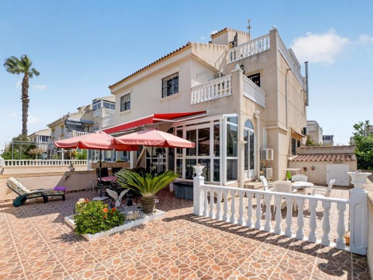 Town House for Sale in Torrevieja, Alicante 1