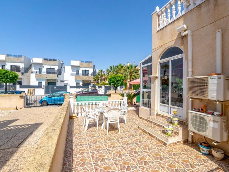 Town House for Sale in Torrevieja, Alicante 28