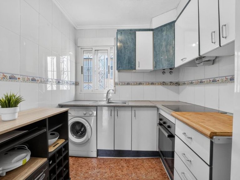 Apartment for Sale in La Florida, Alicante 11