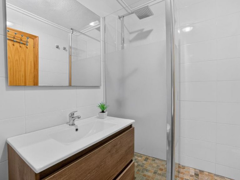 Apartment for Sale in La Florida, Alicante 17