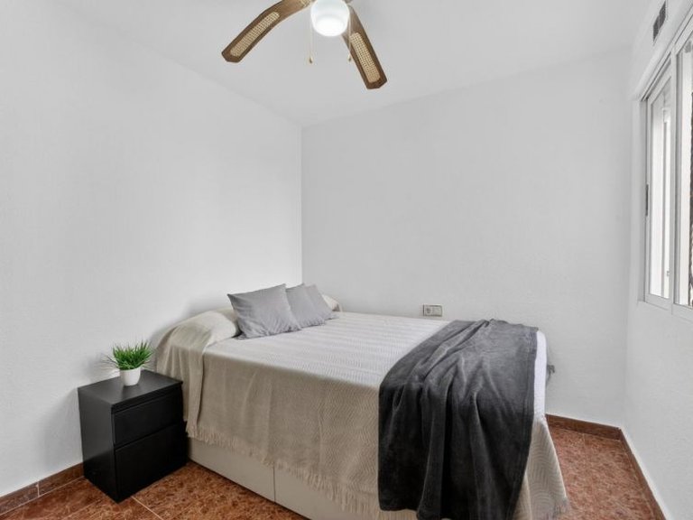 Apartment for Sale in La Florida, Alicante 19