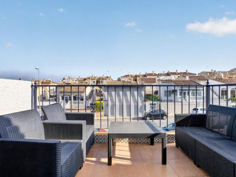 Apartment for Sale in La Florida, Alicante 4