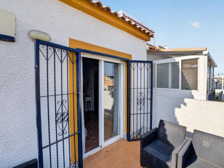 Apartment for Sale in La Florida, Alicante 23