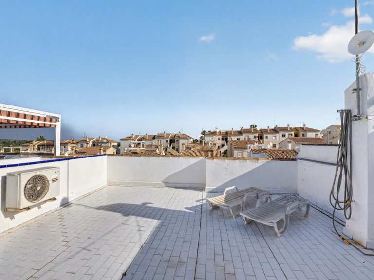Apartment for Sale in La Florida, Alicante 24
