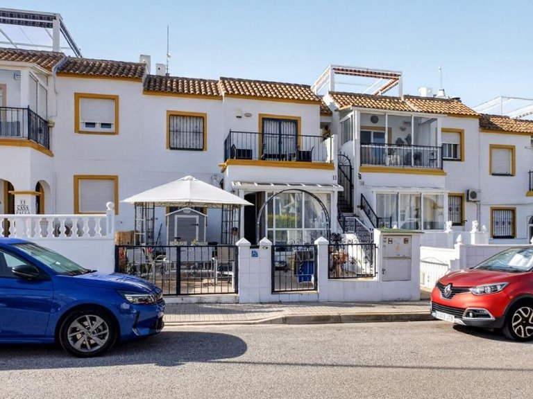 Apartment for Sale in La Florida, Alicante 1