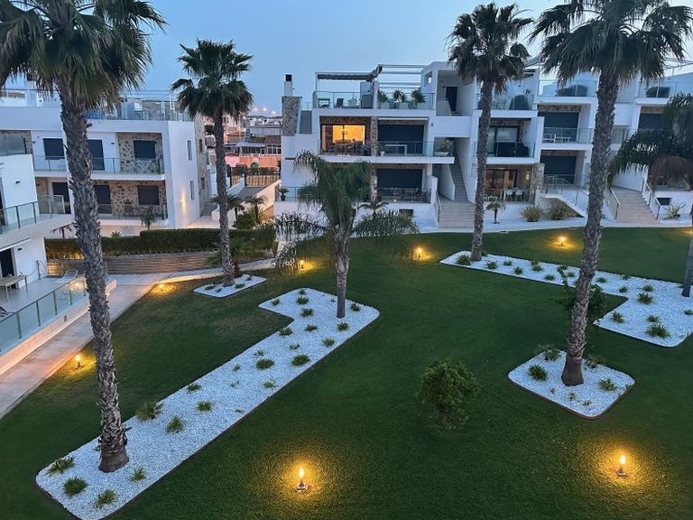 Apartment for Sale in Punta Prima, Alicante 35