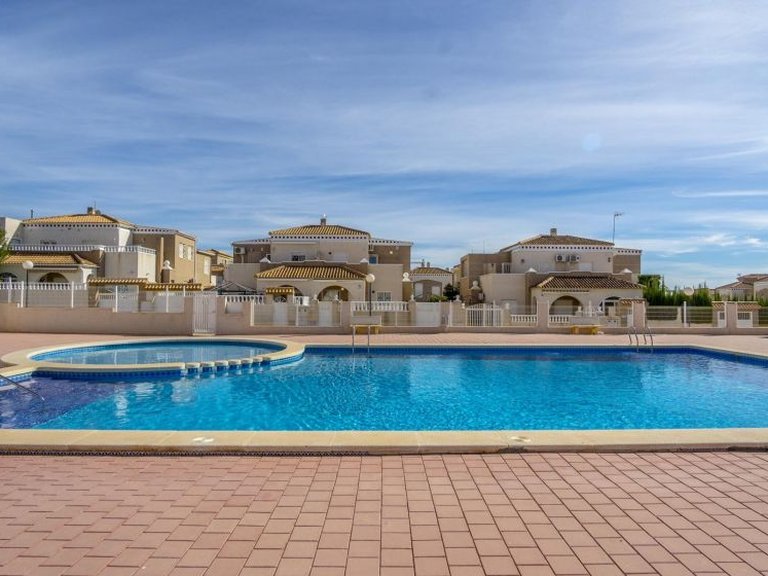 Apartment for Sale in Torrevieja, Alicante 30