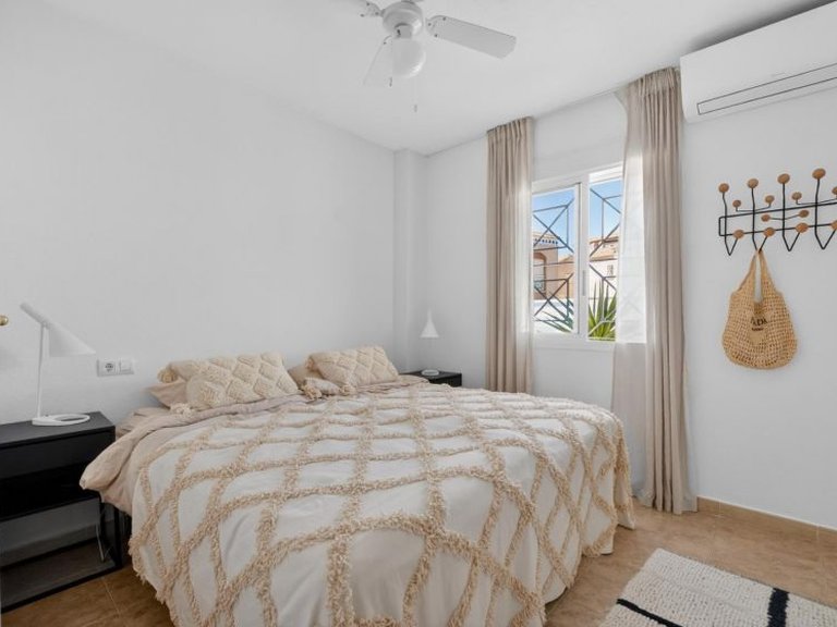 Apartment for Sale in Torrevieja, Alicante 11