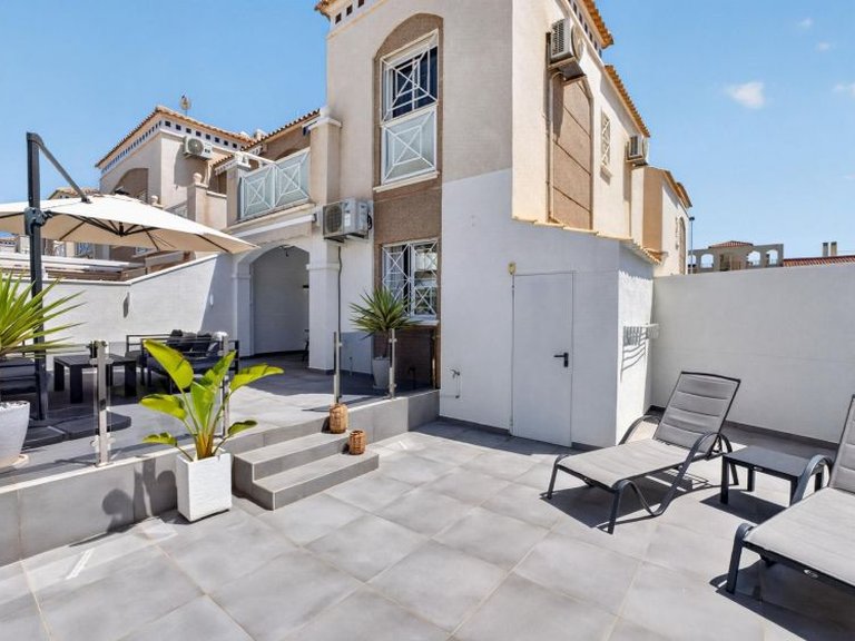 Apartment for Sale in Torrevieja, Alicante 1