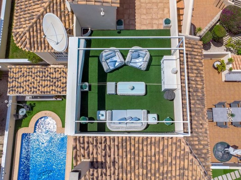 Villa for Sale in Villamartin, Alicante 38