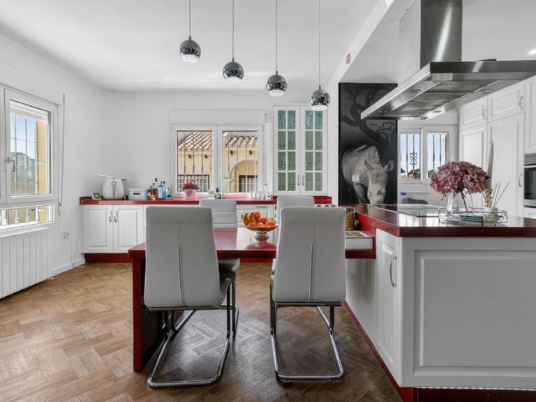 Villa for Sale in Villamartin, Alicante 7