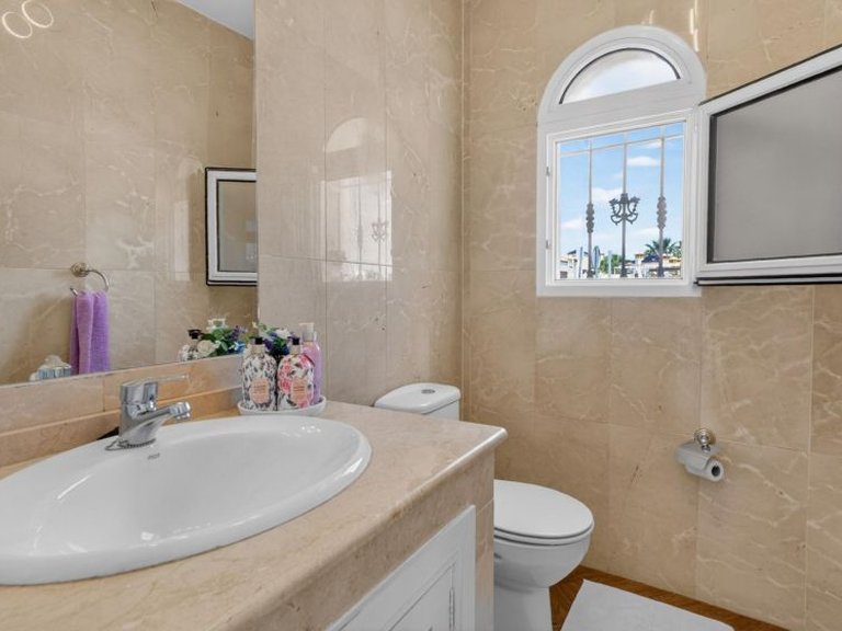Villa for Sale in Villamartin, Alicante 13