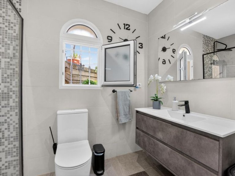 Villa for Sale in Villamartin, Alicante 21